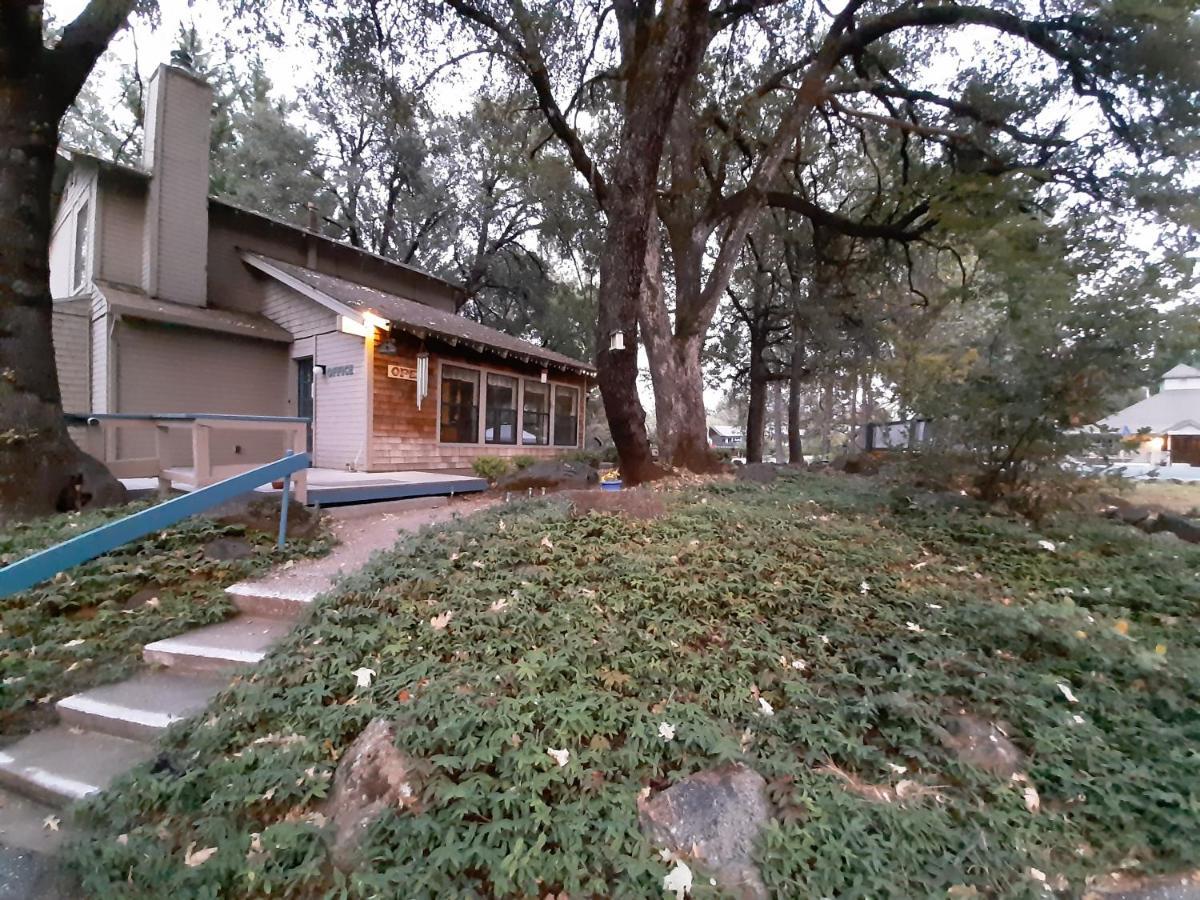 Alta Sierra Village Inn Grass Valley Extérieur photo
